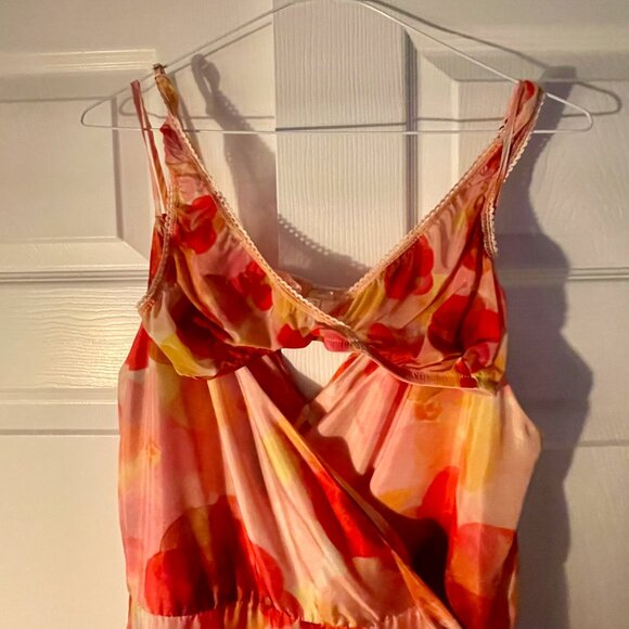 Momonì Floral Maxi Dress with Matching Bralette - Picture 3 of 5